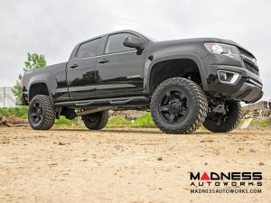 Chevrolet Colorado 4WD Suspension Lift Kit w/ Lifted Front Struts - 6" Lift